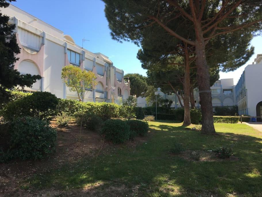Tres Beau Studio Au Grau Du Roi Tout Equipe 33M2 Le Grau-du-Roi Esterno foto